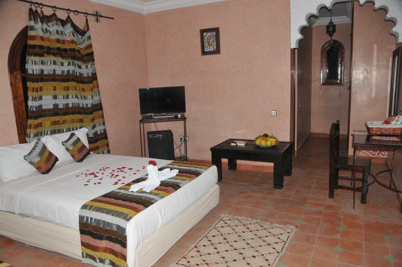 Riad Mhidou Ouled Jelal Exterior foto