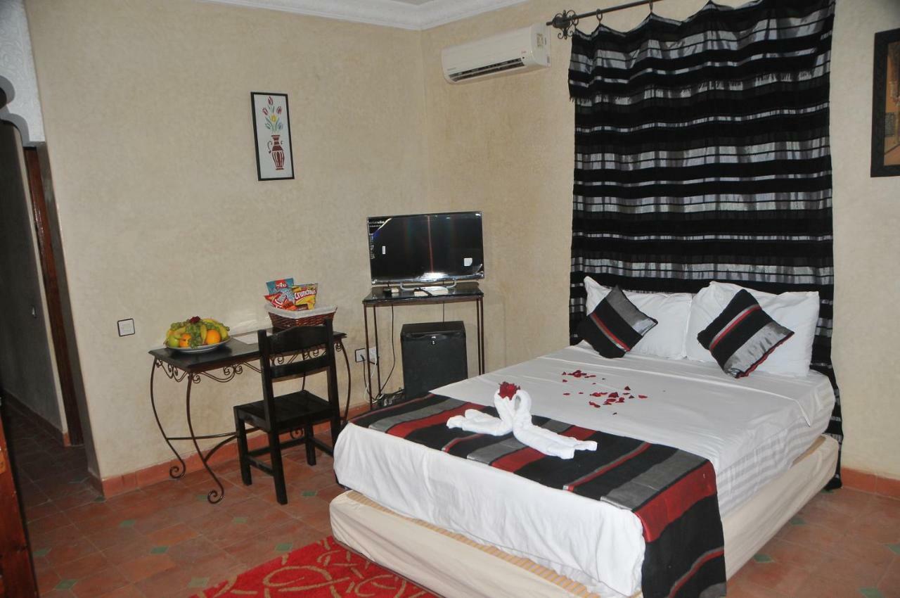 Riad Mhidou Ouled Jelal Exterior foto