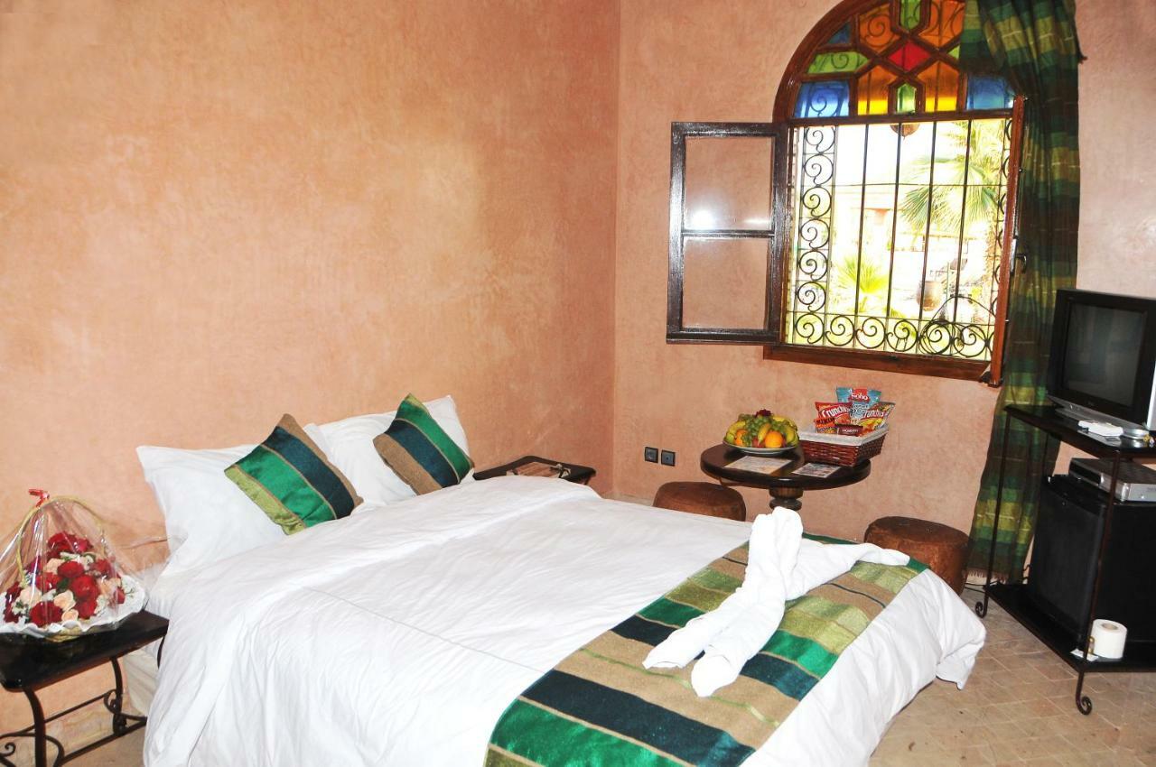 Riad Mhidou Ouled Jelal Exterior foto