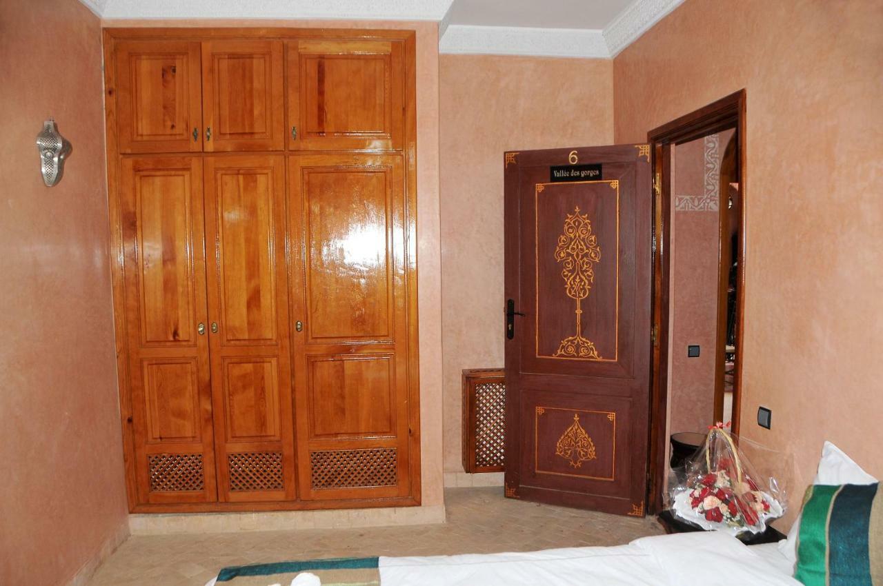 Riad Mhidou Ouled Jelal Exterior foto